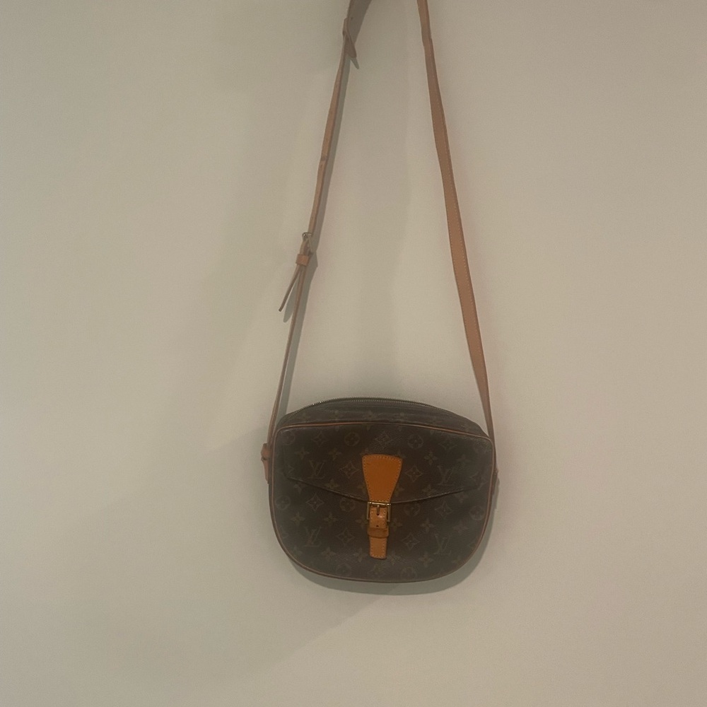 Authentic Louis Vuitton Brown and Tan Monogram Shoulder Bag - Picture 16 of 16